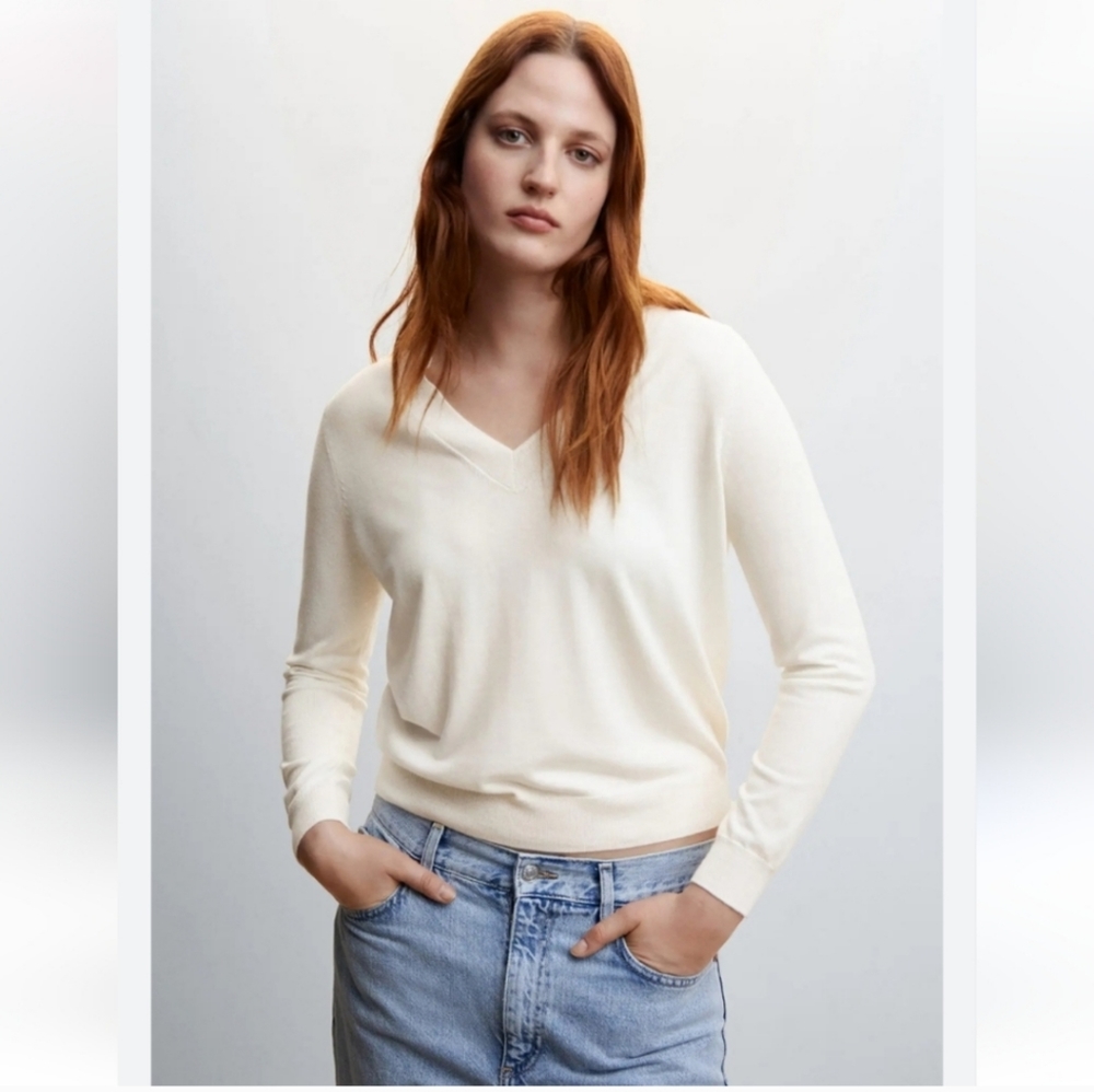 HALSTON Sweater NWT